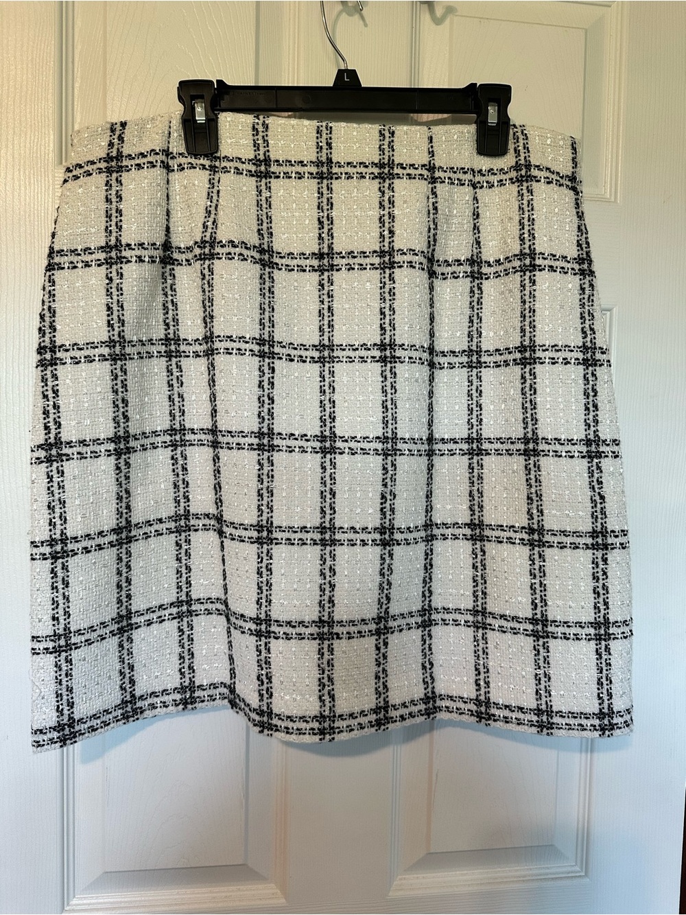 Ann Taylor women’s tweed black & white skirt - size 14